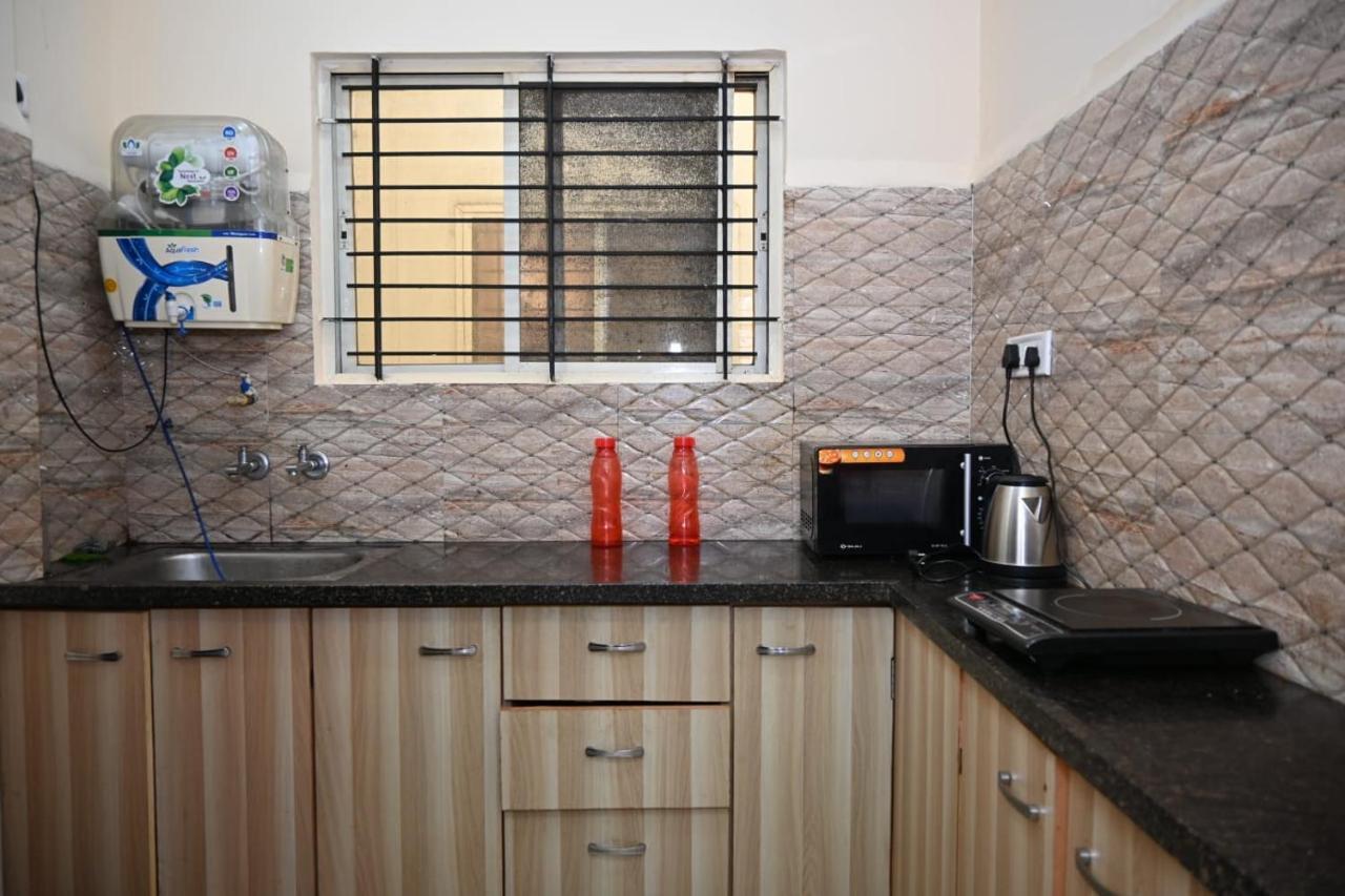 Staeg Heart Of City 2Bhk - 201 Indore Exterior foto
